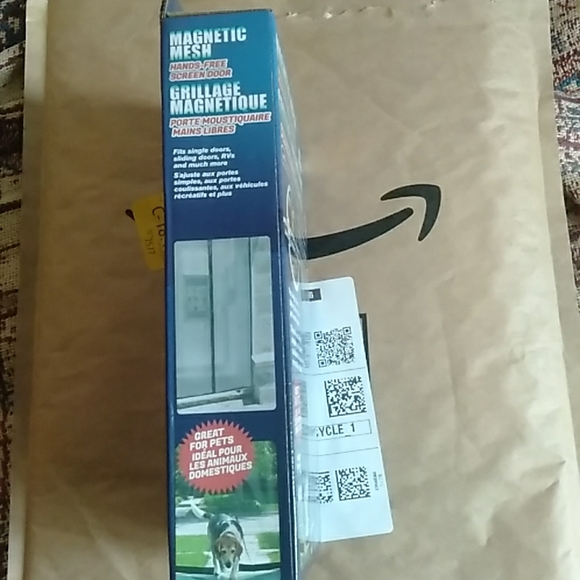 NWT magnetic mesh curtain 2 pieces 210x50 cm 6.8x1.6 ft - Picture 4 of 5